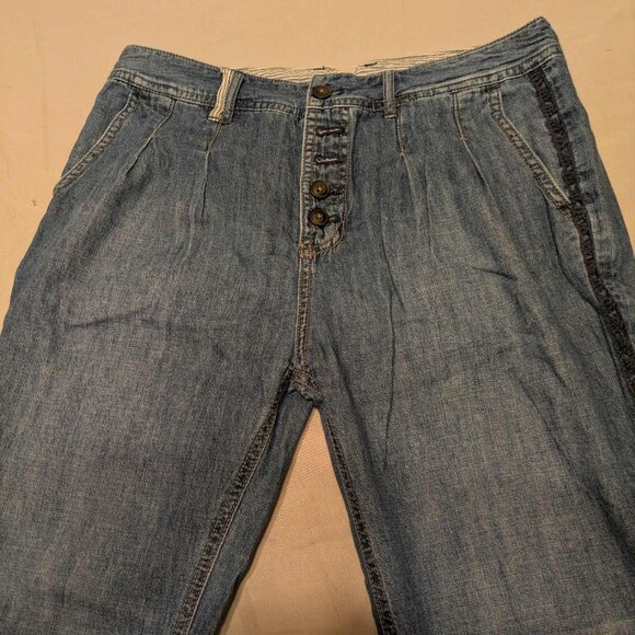 FREE PEOPLE Jeans Womens 25 Medium Wash Denim Button Fly Slight Crease at Waist - Picture 2 of 14